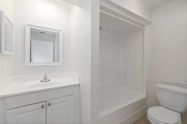 $1,800 | 3569 Bee Ridge Road, Sarasota, FL 34239