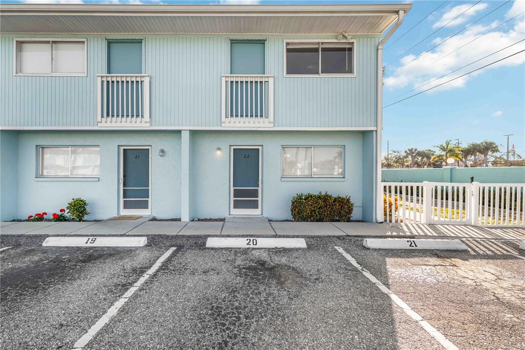 3569 Bee Ridge Road Sarasota, FL 34239 - Photo 2 of 32