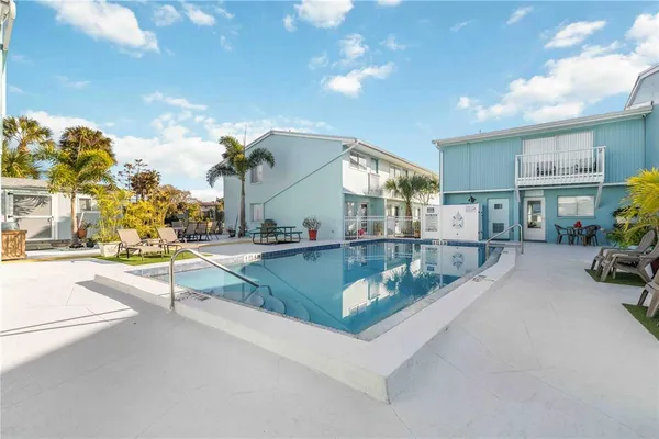 $1,800 | 3569 Bee Ridge Road, Sarasota, FL 34239