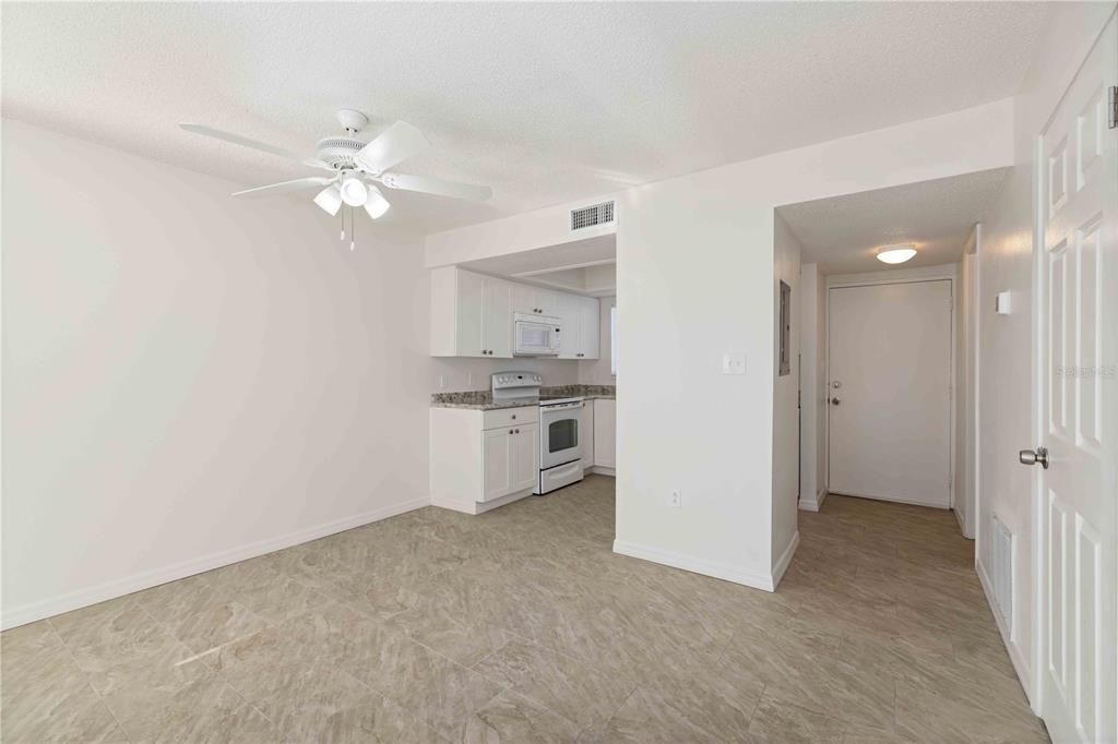 3569 Bee Ridge Road Sarasota, FL 34239 - Photo 8 of 32