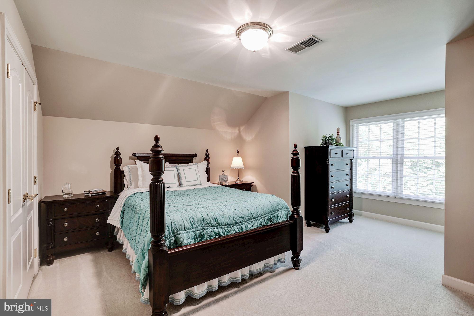 10309 Forest Maple Road Vienna, VA 22182 - Photo 20 of 30 Bedroom