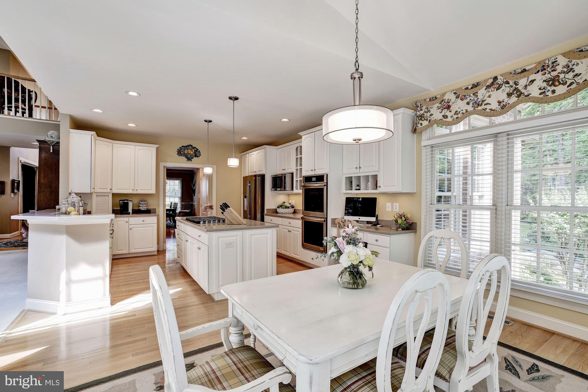 10309 Forest Maple Road Vienna, VA 22182 - Photo 10 of 30 Kitchen