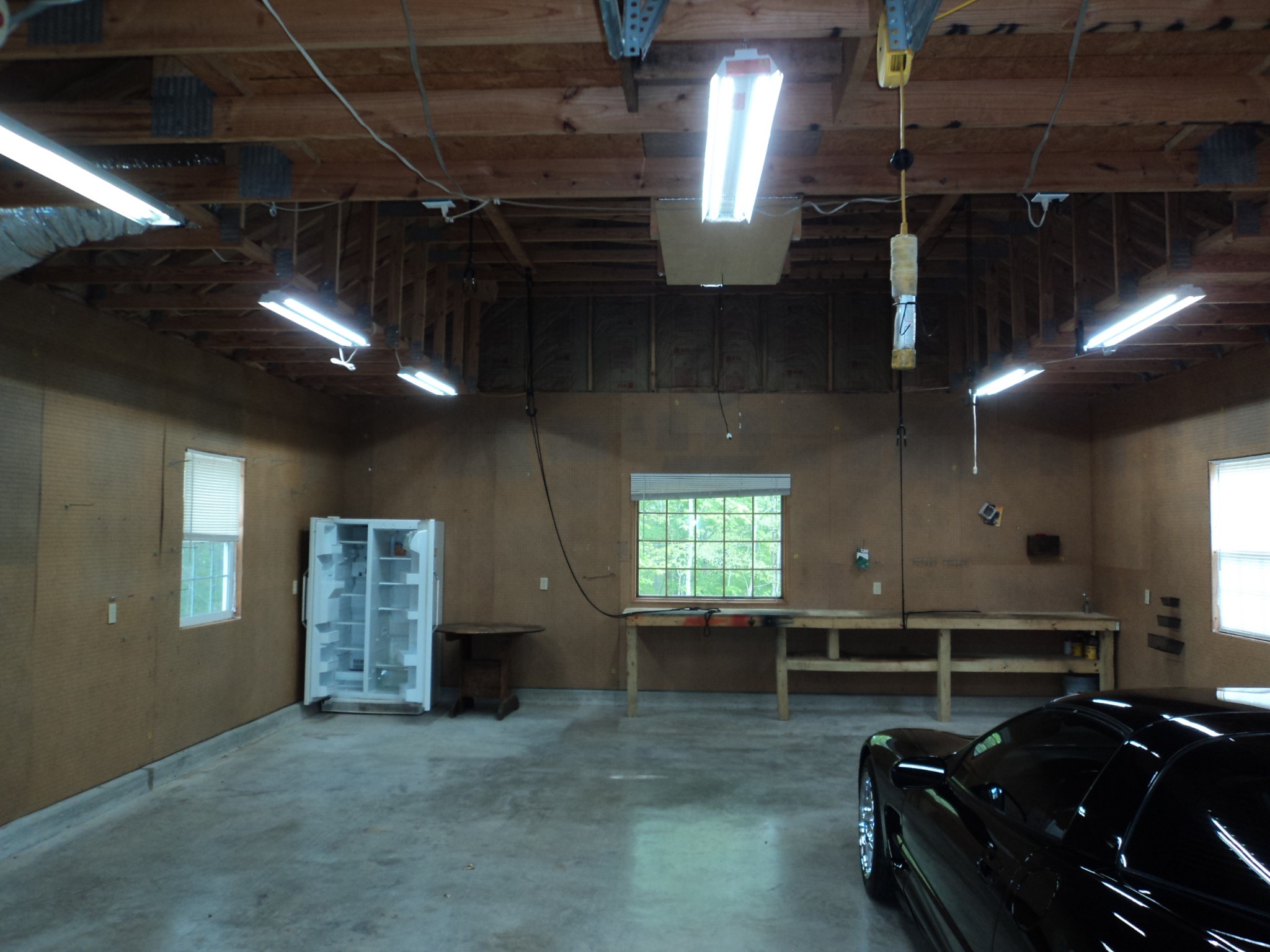4630 Mt View Road Manchester, TN 37355 - Photo 11 of 25 a room with furniture and a flat screen tv