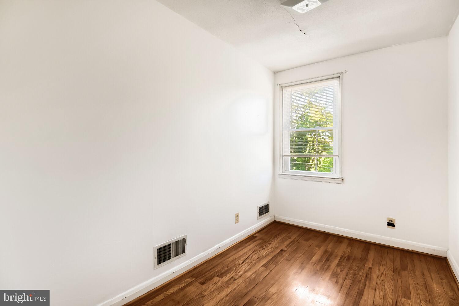7450 Manchester Road Dundalk, MD 21222 - Photo 15 of 17 Gallery Image 15
