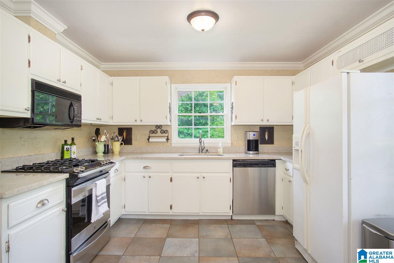 3668 Crestside Road Birmingham, AL 35223 - Photo 10 of 36