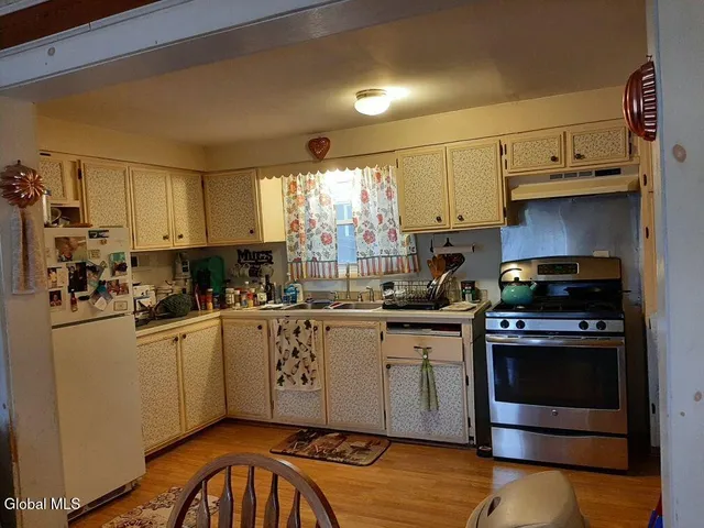 $34,900 | 26 Thompson Avenue, Gloversville, NY 12078