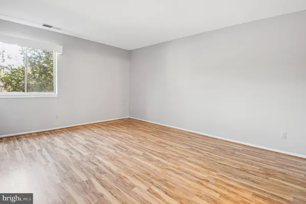 $2,300 | 19423 Brassie Place, Unit 201, Montgomery Village, MD 20886