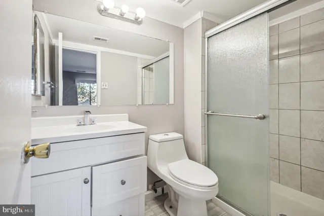 $2,300 | 19423 Brassie Place, Unit 201, Montgomery Village, MD 20886