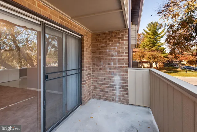 $2,300 | 19423 Brassie Place, Unit 201, Montgomery Village, MD 20886