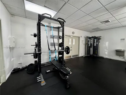 $213,500 | 2150 Sans Souci Boulevard, Unit A1008, North Miami, FL 33181