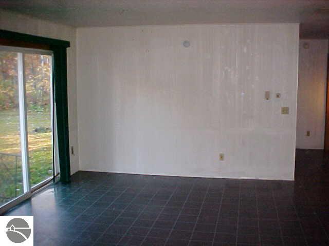 6524 Shellenbarger Road Hale, MI 48739 - Photo 7 of 13 1750853-6.JPG