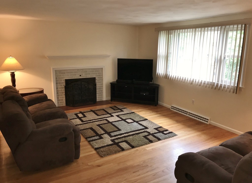 12 Diane Road Peabody, MA 01960 - Photo 4 of 19 Gallery Image 4