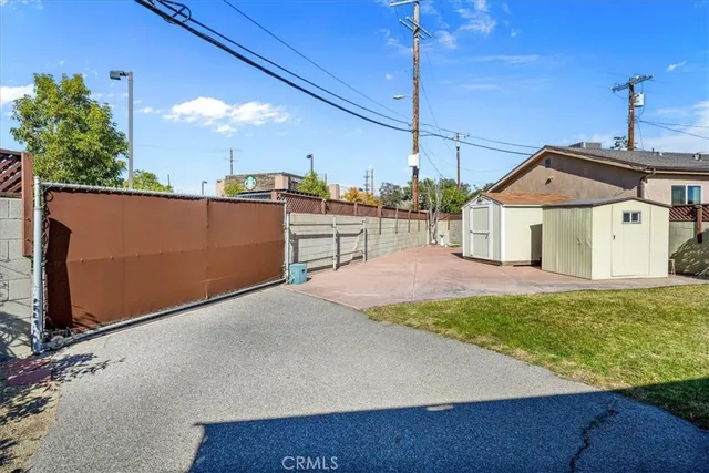 a view of a terrace with a garden and plants