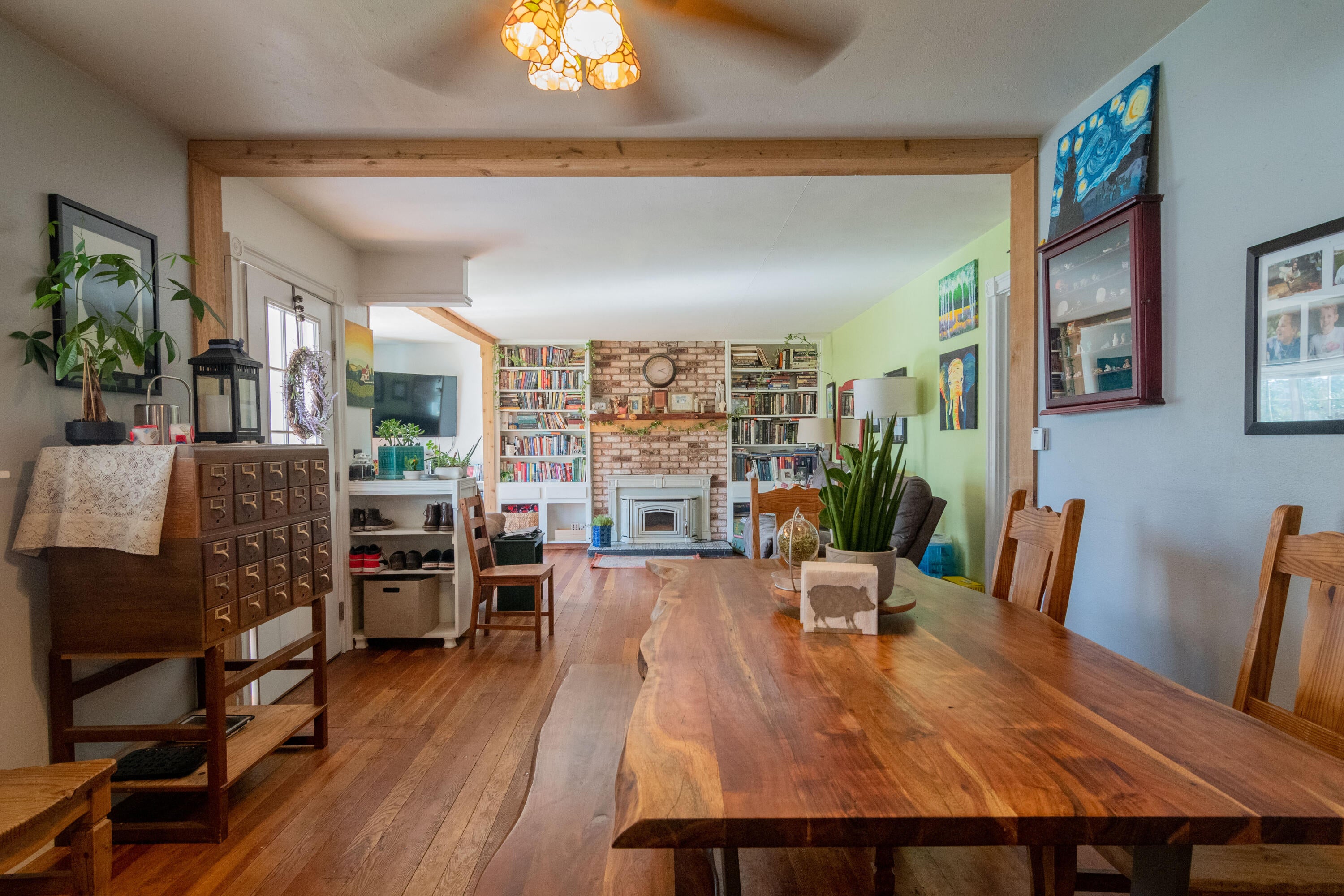 6170 Lower River Road Grants Pass, OR 97526 - Photo 14 of 31 Formal dining room