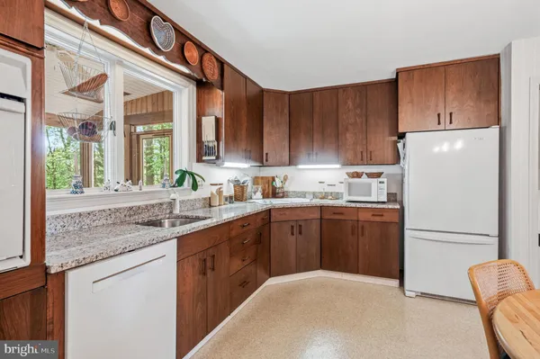 $945,000 | 388 Castlewood Drive, Devon, PA 19333