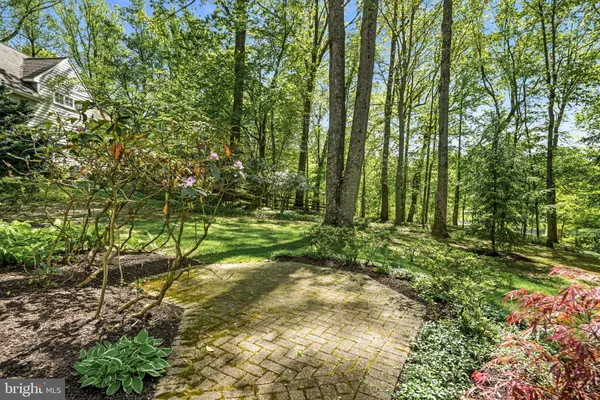 $945,000 | 388 Castlewood Drive, Devon, PA 19333