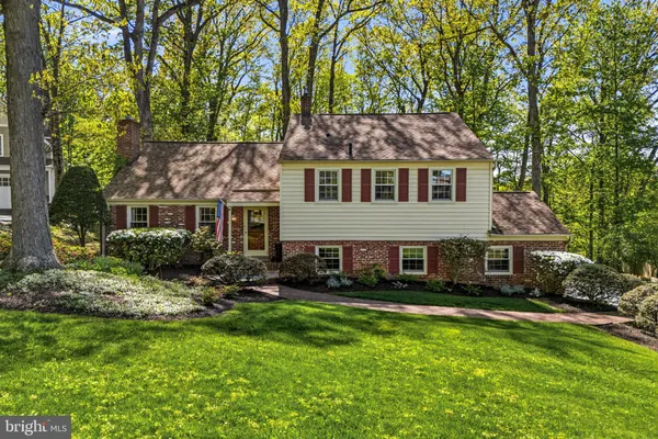 $945,000 | 388 Castlewood Drive, Devon, PA 19333