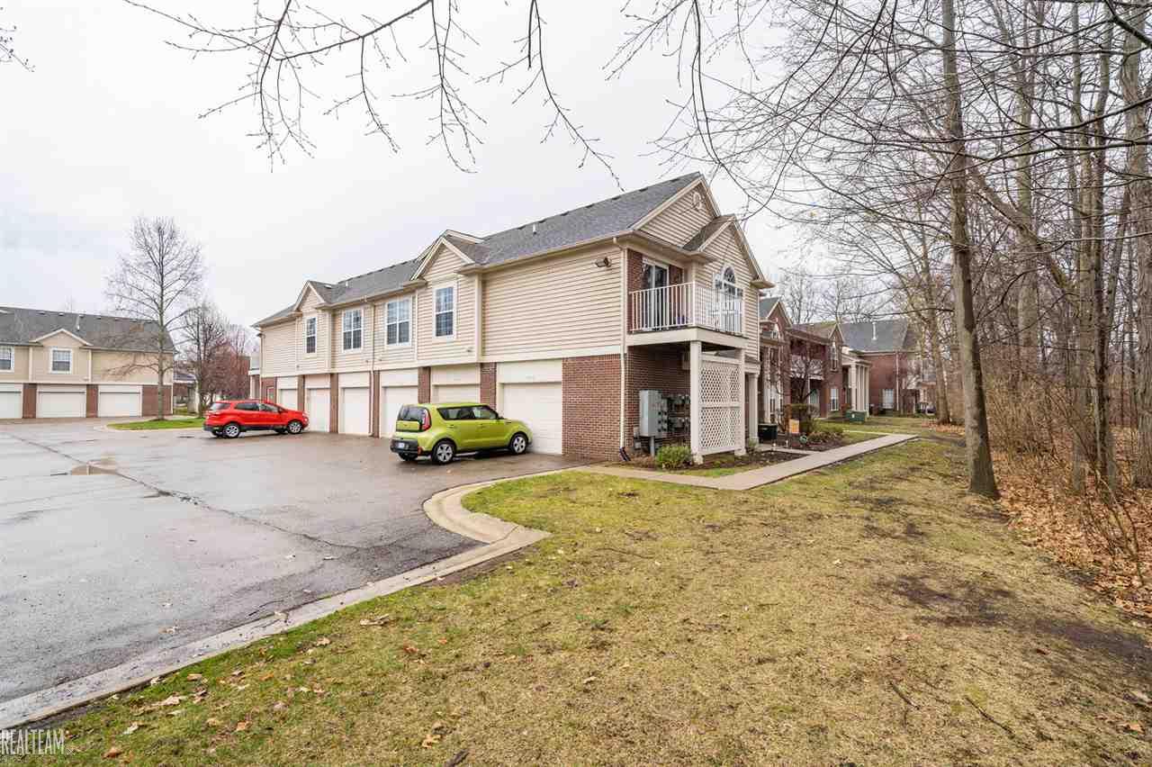 1716 Deepwood Circle Rochester, MI 48307 - Photo 17 of 18 50038175-17.JPG