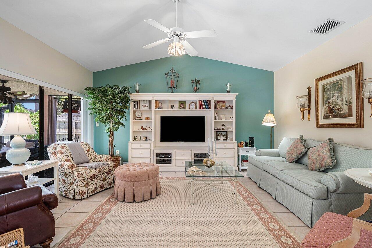 2371 Northwest 30th Road Boca Raton, FL 33431 - Photo 6 of 40 006-2371Northwest30thRoad-BocaRaton-FL-3
