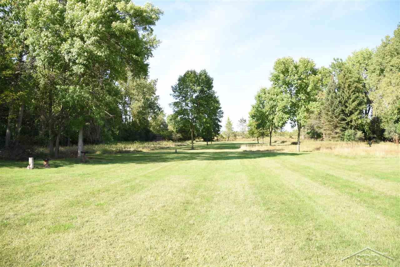 2466 Liberty Road Saginaw, MI 48604 - Photo 37 of 58 31396490-36.JPG