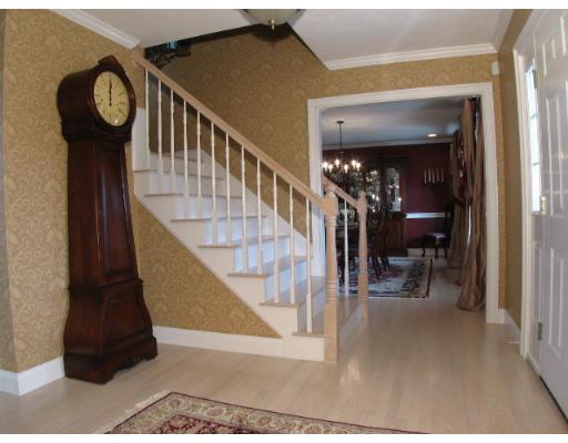 23 Old Town Road Walpole, MA 02081 - Photo 8 of 21 Gallery Image 8