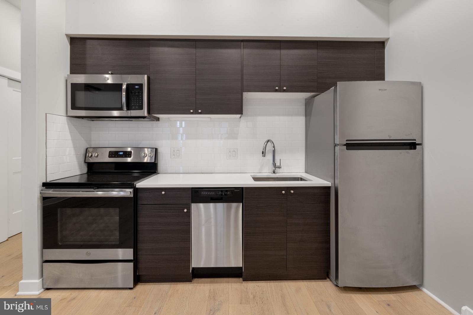 257 North 3rd Street, Unit 3 Philadelphia, PA 19106 - Photo 8 of 25