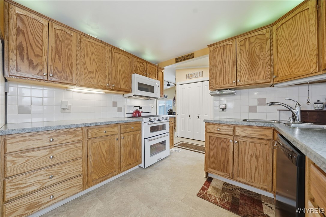 353 Glenalby Road Tonawanda, NY 14150 - Photo 8 of 37