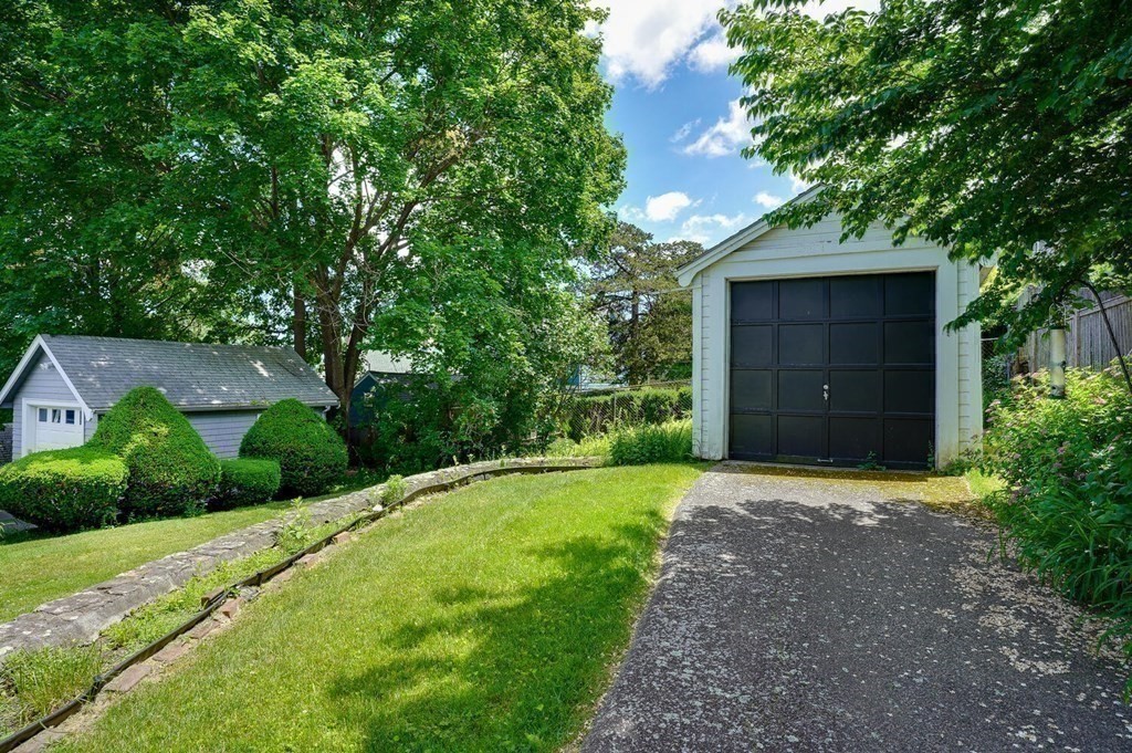 62 Robbins Road Arlington, MA 02476 - Photo 22 of 29