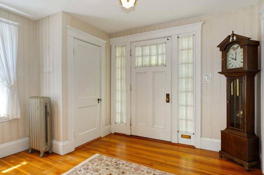 62 Robbins Road Arlington, MA 02476 - Photo 3 of 29