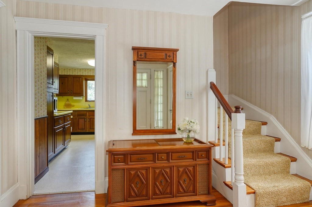62 Robbins Road Arlington, MA 02476 - Photo 4 of 29