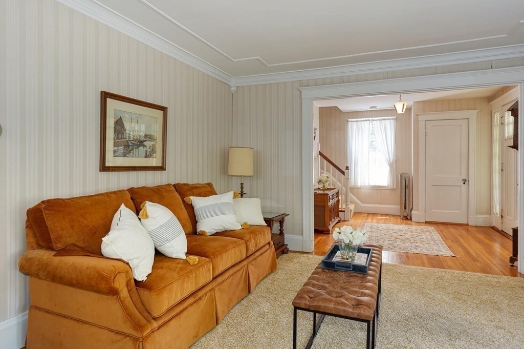 62 Robbins Road Arlington, MA 02476 - Photo 7 of 29