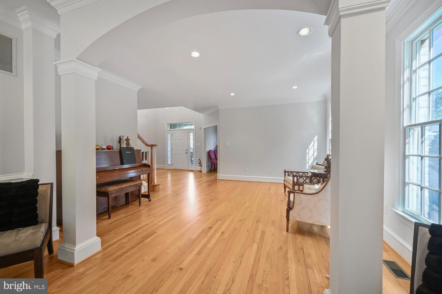 7401 Honesty Way Bethesda, MD 20817 - Photo 13 of 54 Living Room