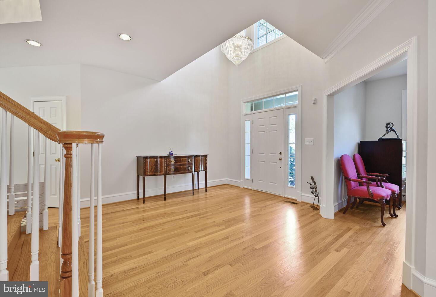 7401 Honesty Way Bethesda, MD 20817 - Photo 15 of 54 Foyer