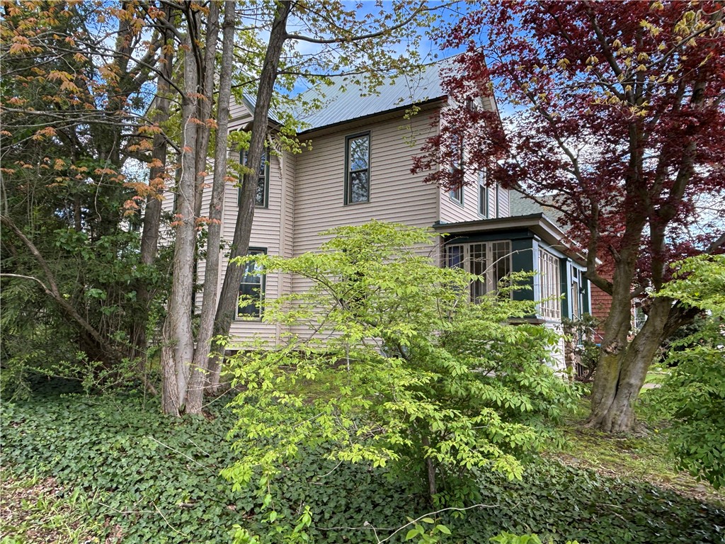 211 Biddle Street Kane, PA 16735 - Photo 6 of 24