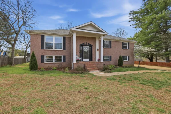 $434,900 | 1715 Lake Wood Circle, Hixson, TN 37343