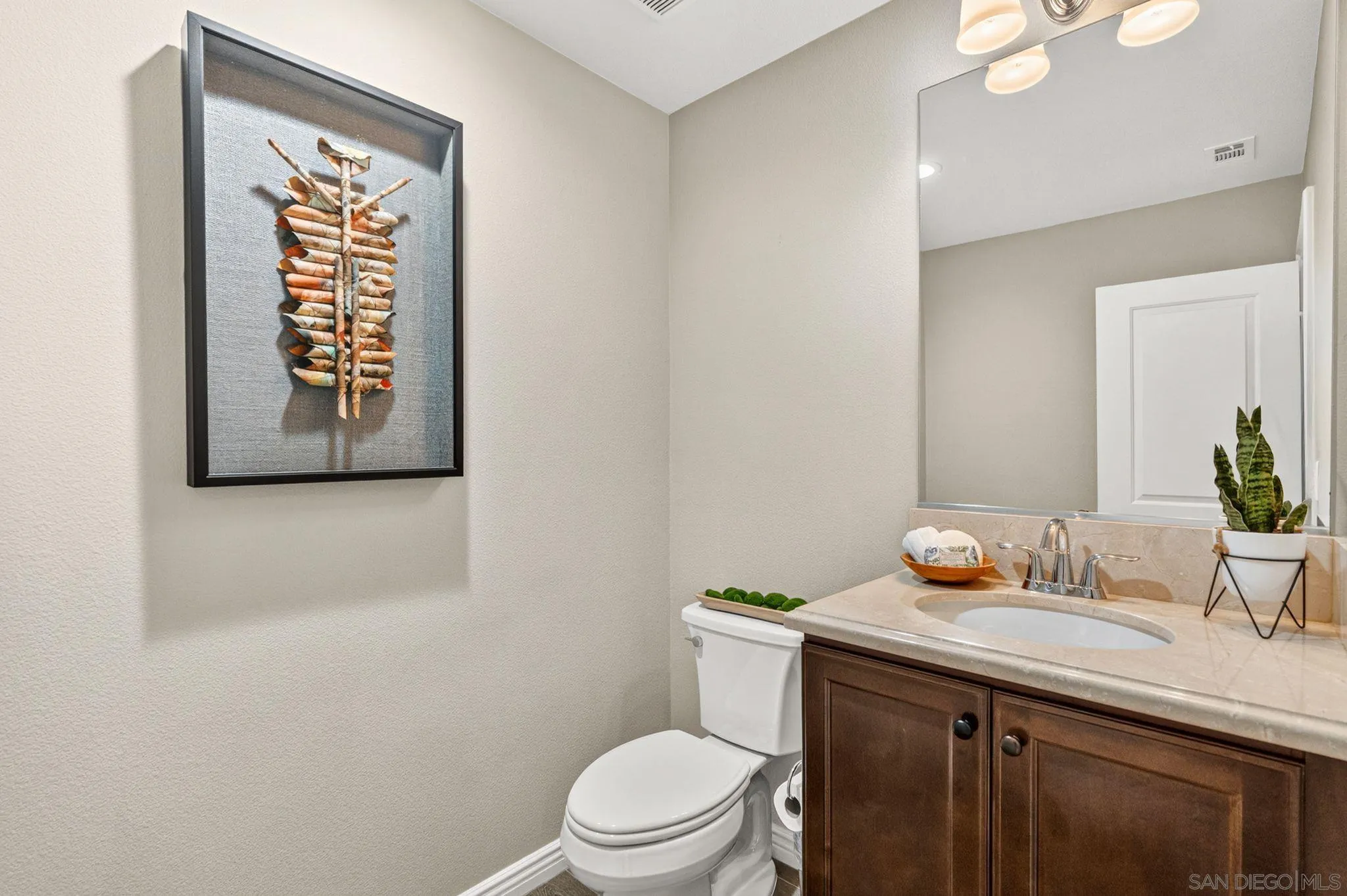 817 Dolphin Circle Encinitas, CA 92024 - Photo 21 of 57