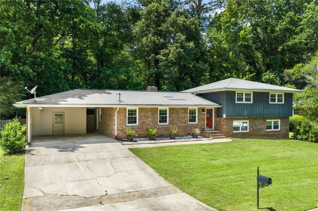 2690 Millwood Court Decatur, GA 30033 - Photo 2 of 45
