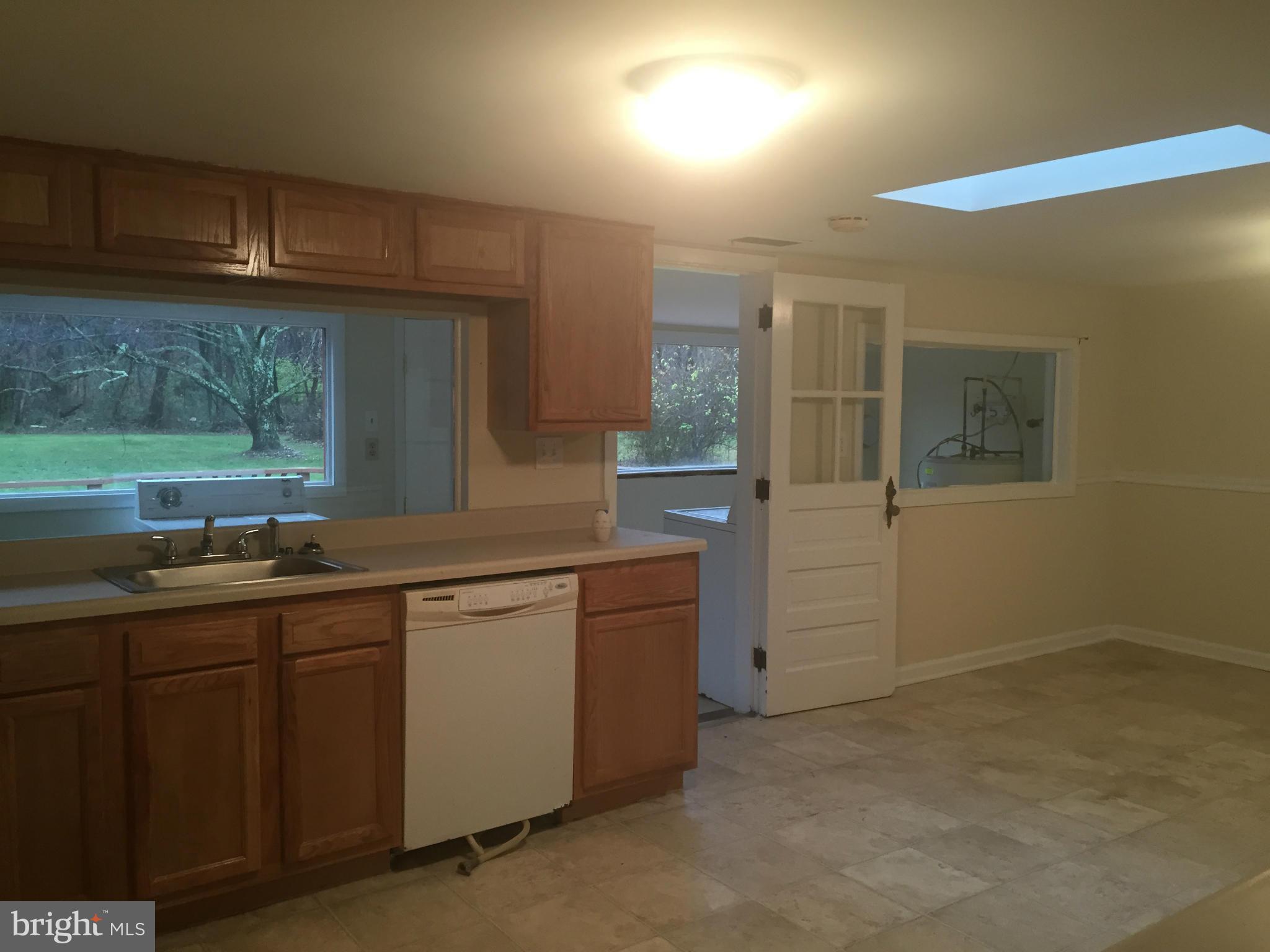 10516 Powell Road Thurmont, MD 21788 - Photo 18 of 30 Kitchen