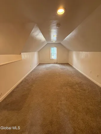 $3,000 | 1960 Eastern Parkway, Schenectady, NY 12309