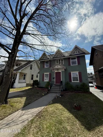 $3,000 | 1960 Eastern Parkway, Schenectady, NY 12309