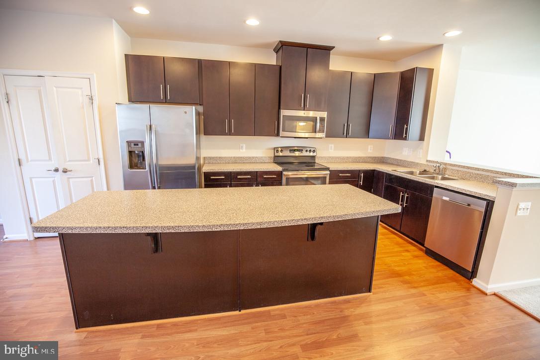 139 Gauley Riv Path Falling Waters, WV 25419 - Photo 4 of 43 Kitchen with Island