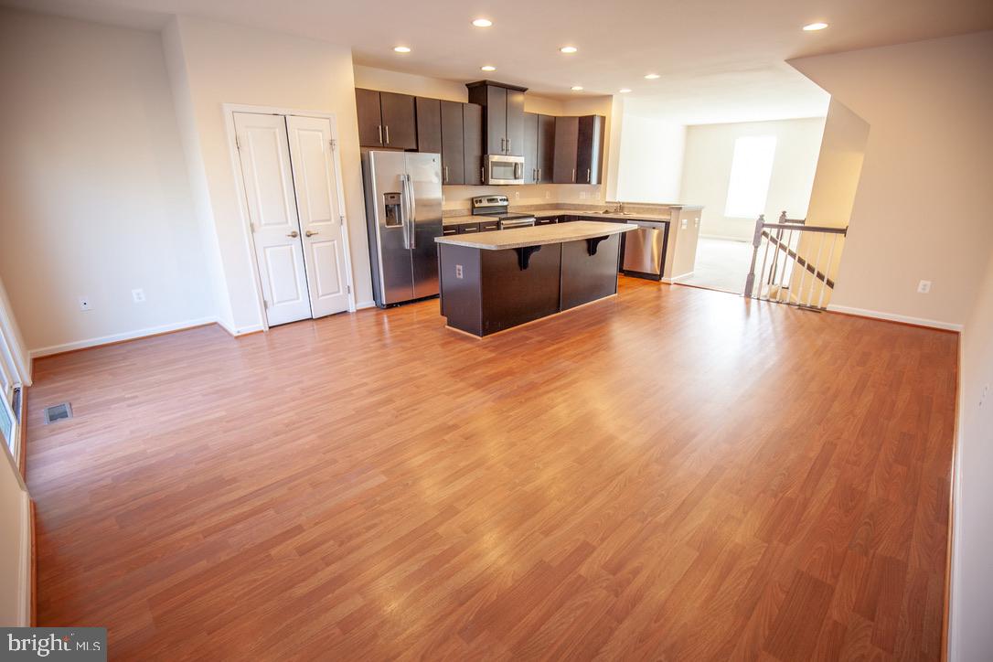 139 Gauley Riv Path Falling Waters, WV 25419 - Photo 6 of 43 Kitchen / Dining Area
