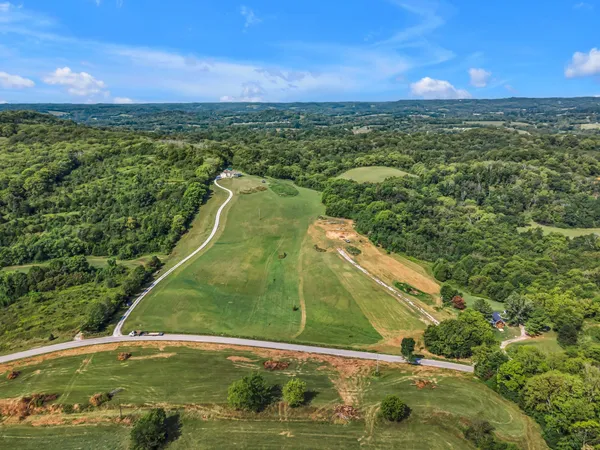$950,000 | 2770 East Sheepneck Road, Culleoka, TN 38451