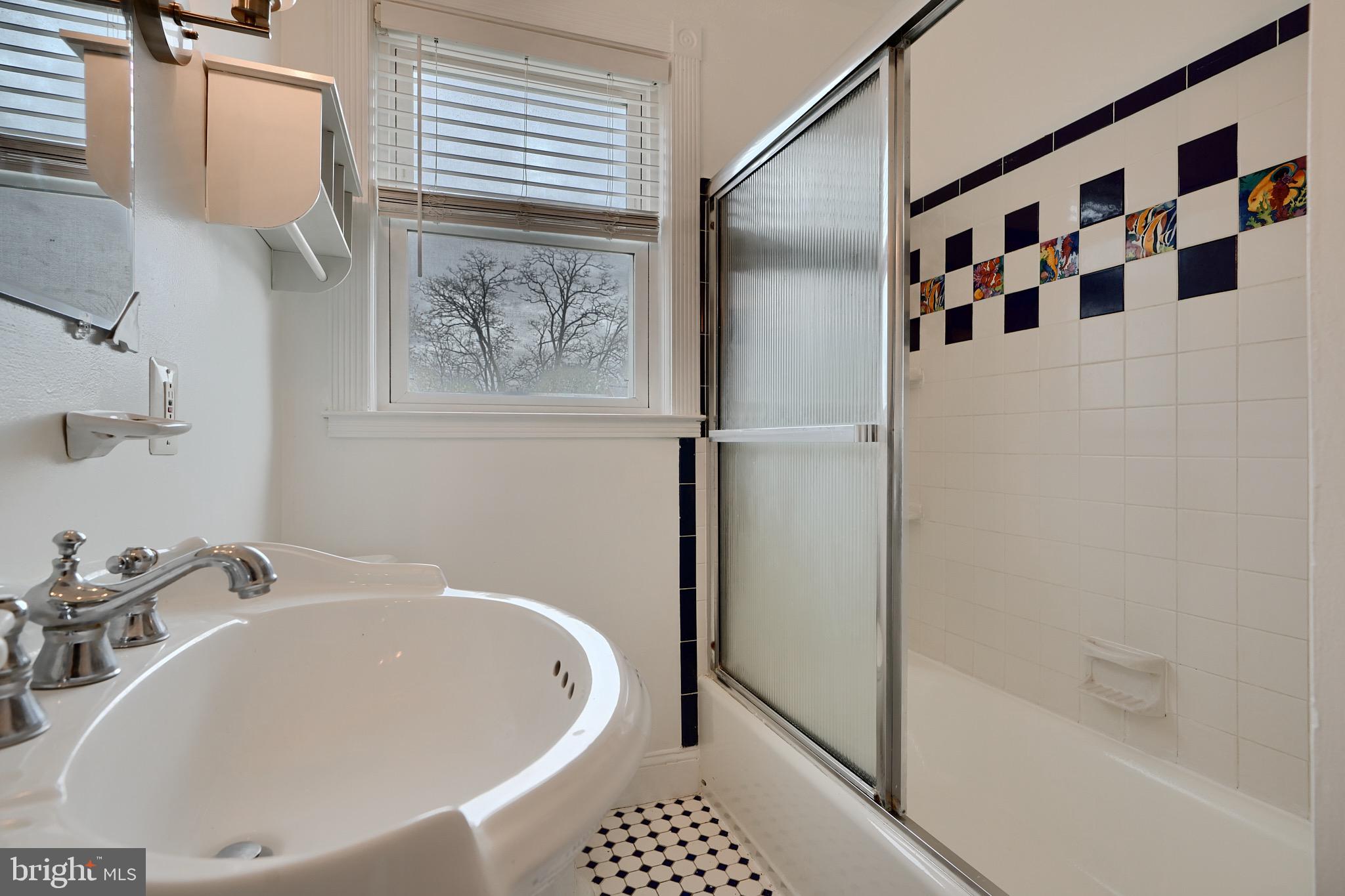 14 Briarwood Road Baltimore, MD 21228 - Photo 26 of 30 Gallery Image 26
