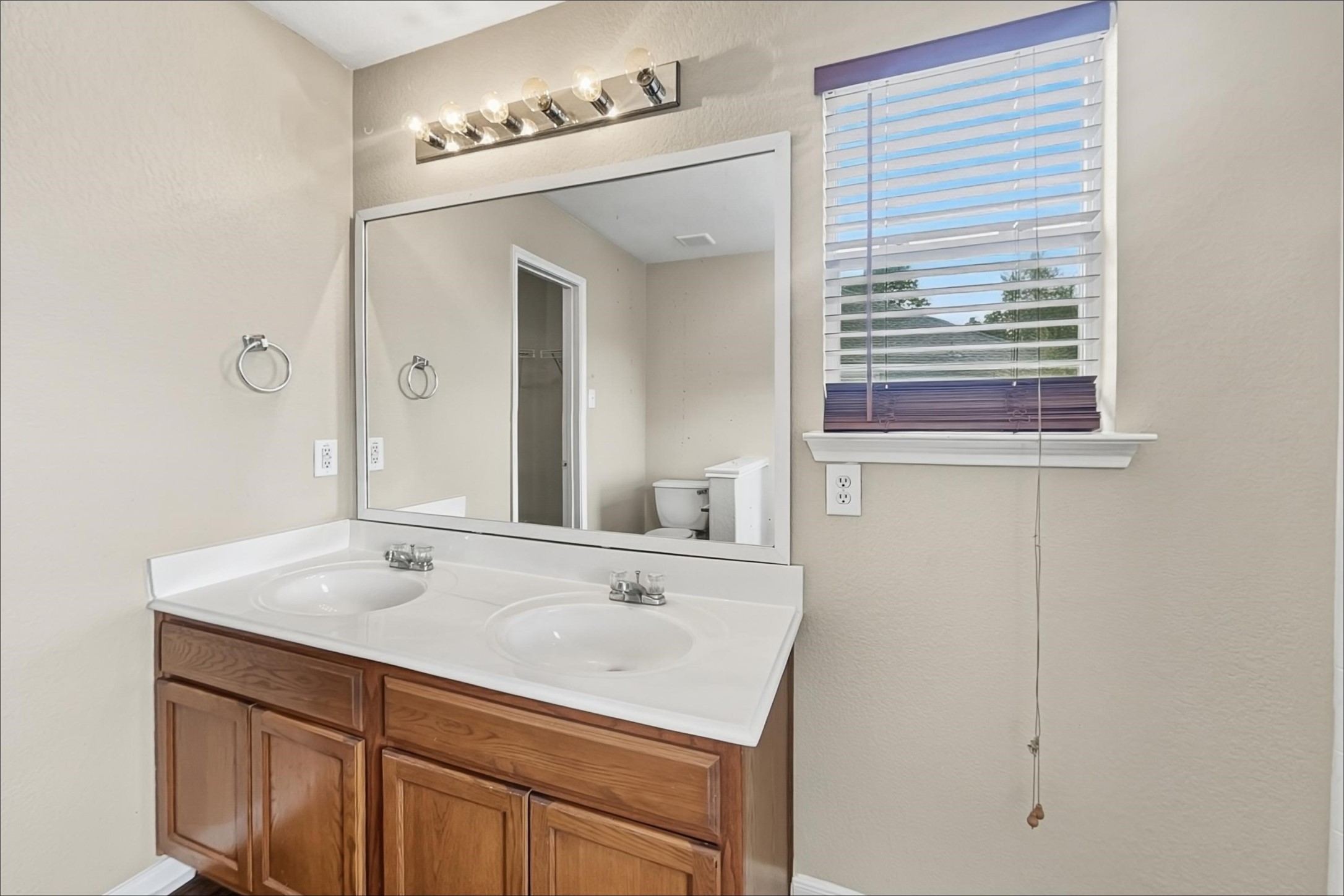 22011 Orchard Dale Drive Spring, TX 77389 - Photo 10 of 15 Gallery Image 10