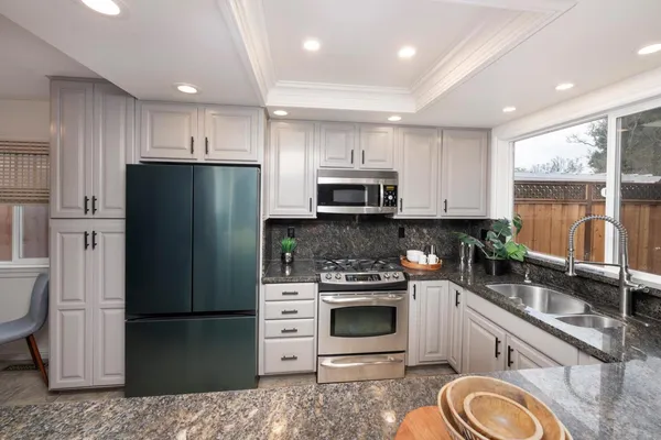 $2,500,000 | 126 Arundel Road, Burlingame, CA 94010