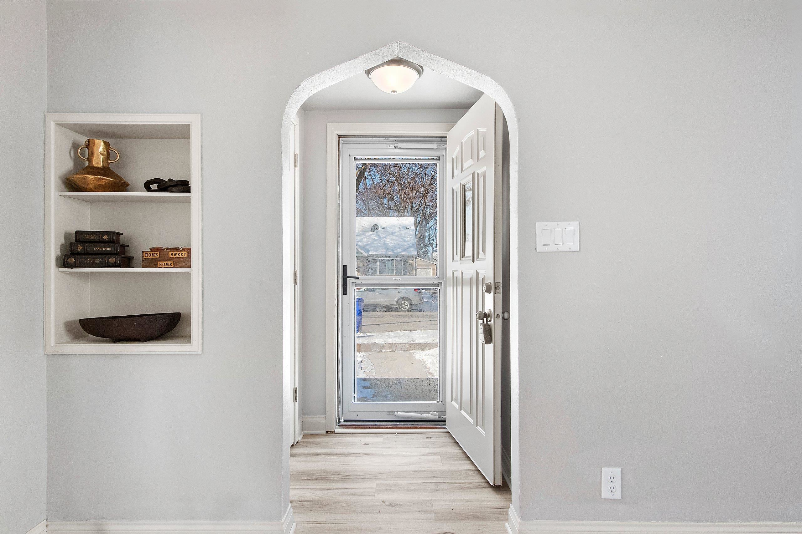 904 North Gillett Street Appleton, WI 54914 - Photo 13 of 37