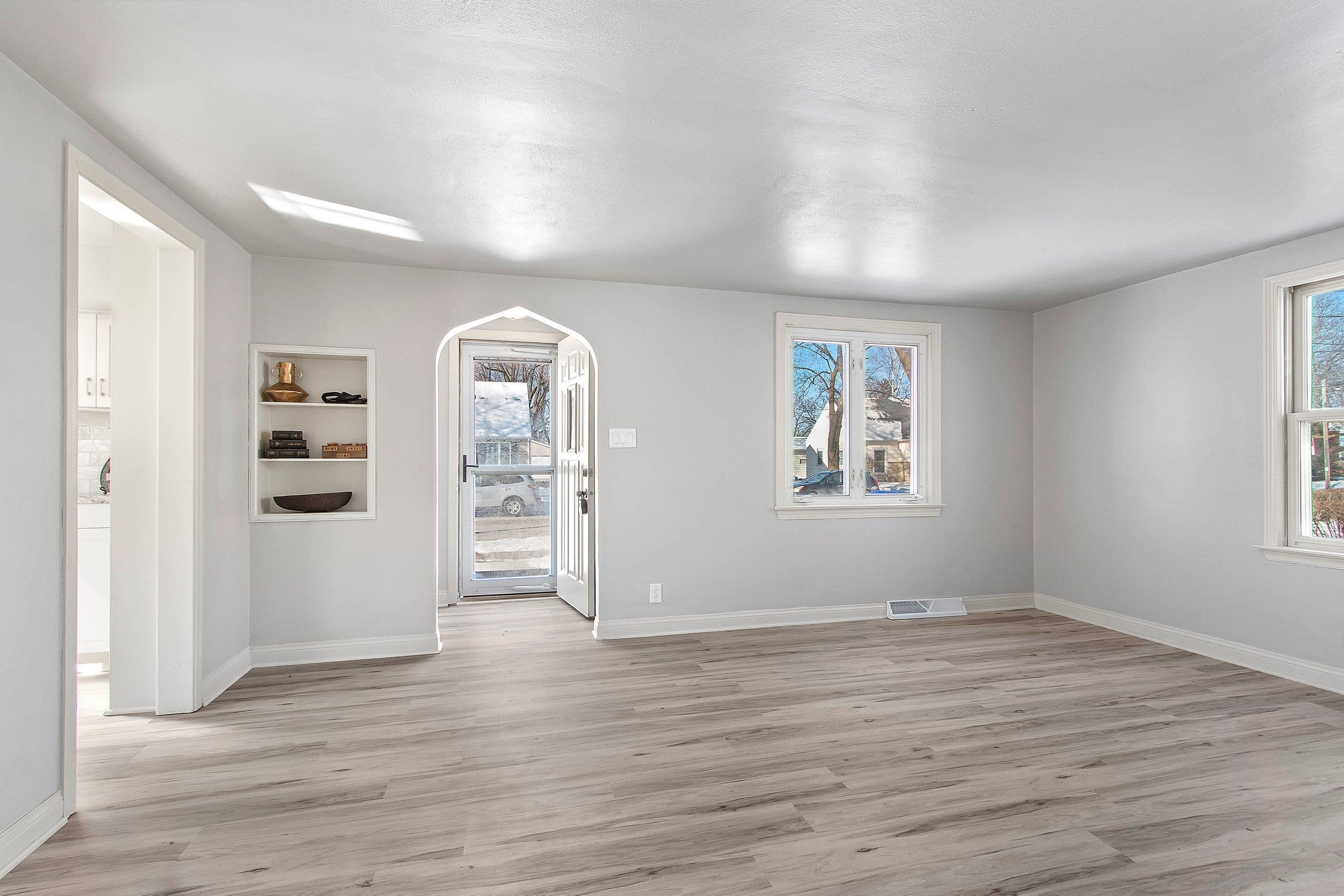 904 North Gillett Street Appleton, WI 54914 - Photo 15 of 37