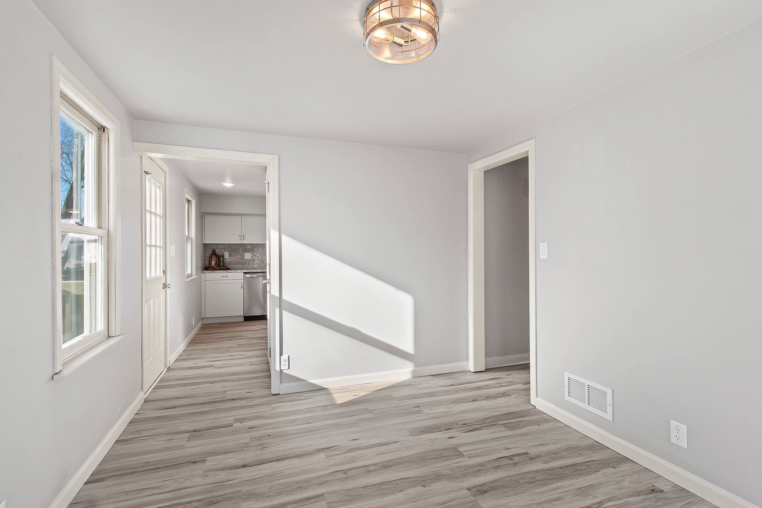 904 North Gillett Street Appleton, WI 54914 - Photo 18 of 37