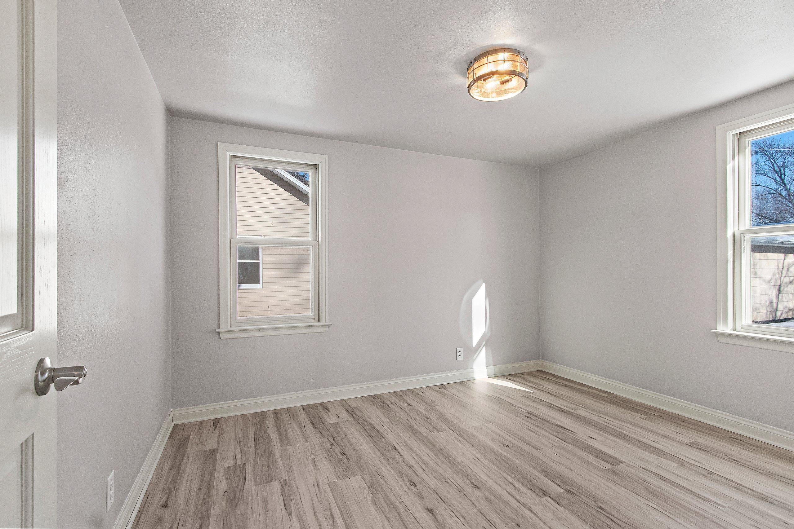 904 North Gillett Street Appleton, WI 54914 - Photo 22 of 37